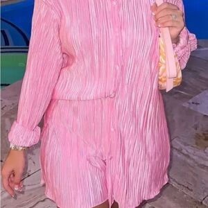 Two‎ piece set worn once excellent condition